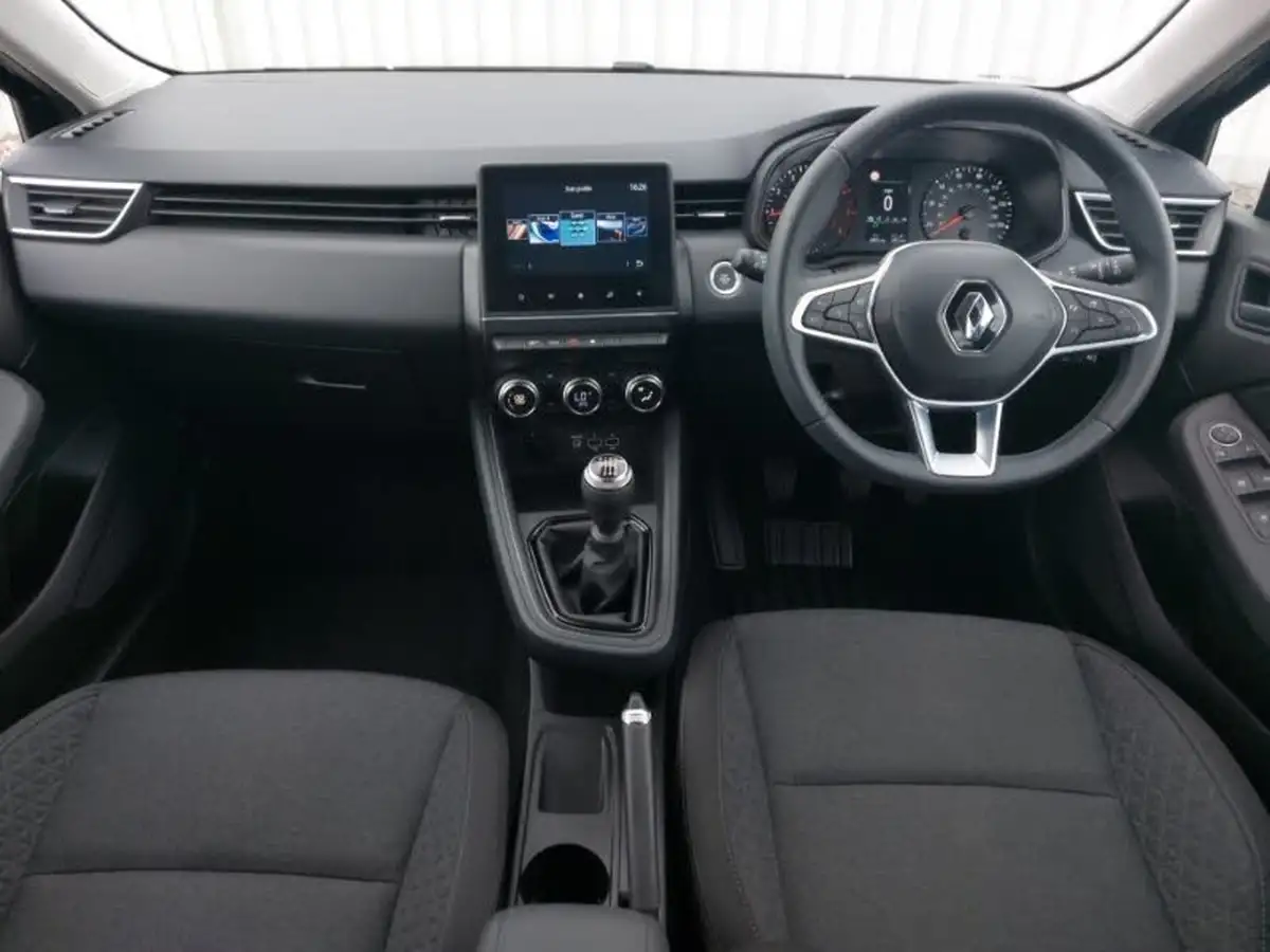 2022-renault-clio-10-tce-iconic-edition-big-2