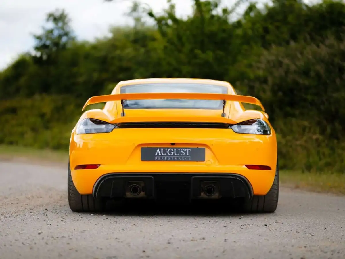 2023-porsche-cayman-718-40-cayman-gt4-big-5