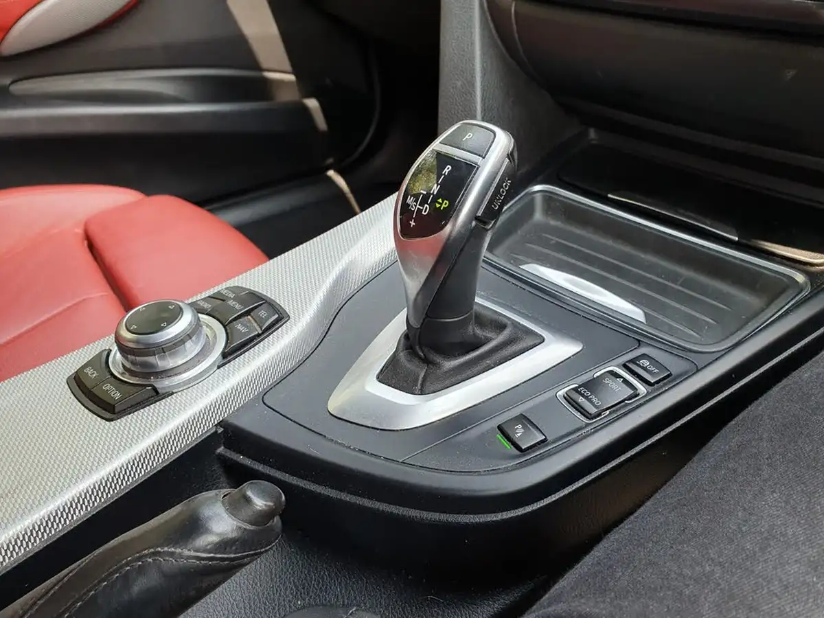 2015-bmw-3-series-20td-320d-xdrive-m-sport-184bhp-saloon-4d-auto-big-6