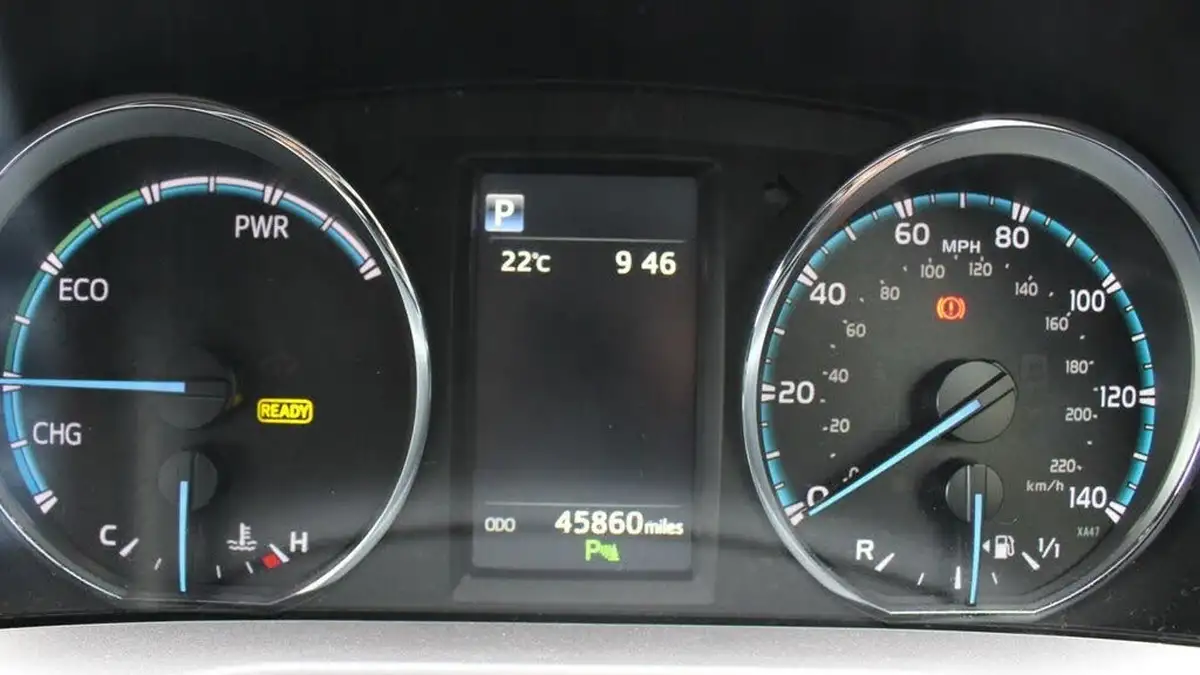 2018-toyota-rav4-25-vvt-i-icon-tech-big-16