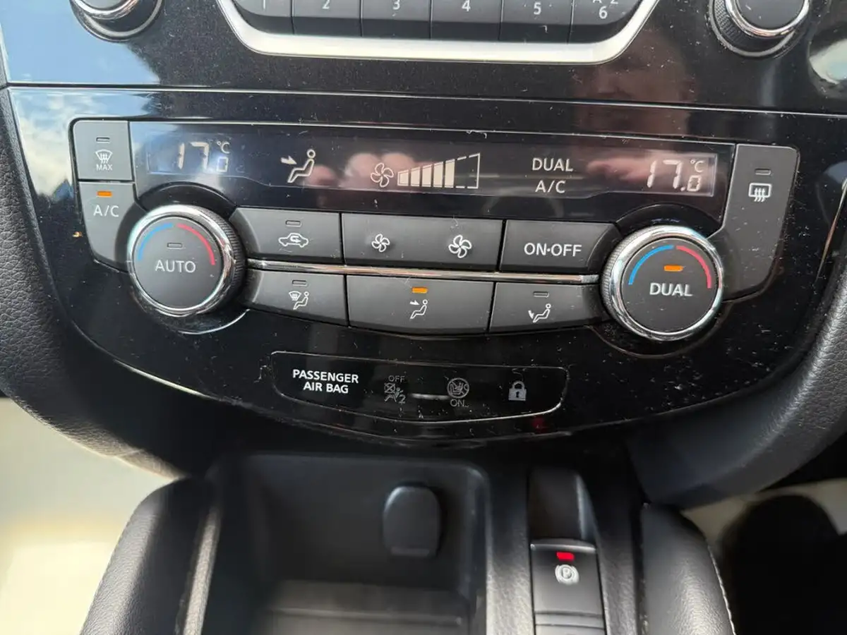 2018-nissan-qashqai-12-dig-t-acenta-big-28