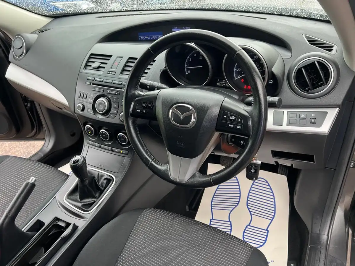 2013-mazda-mazda3-16-tamura-big-2