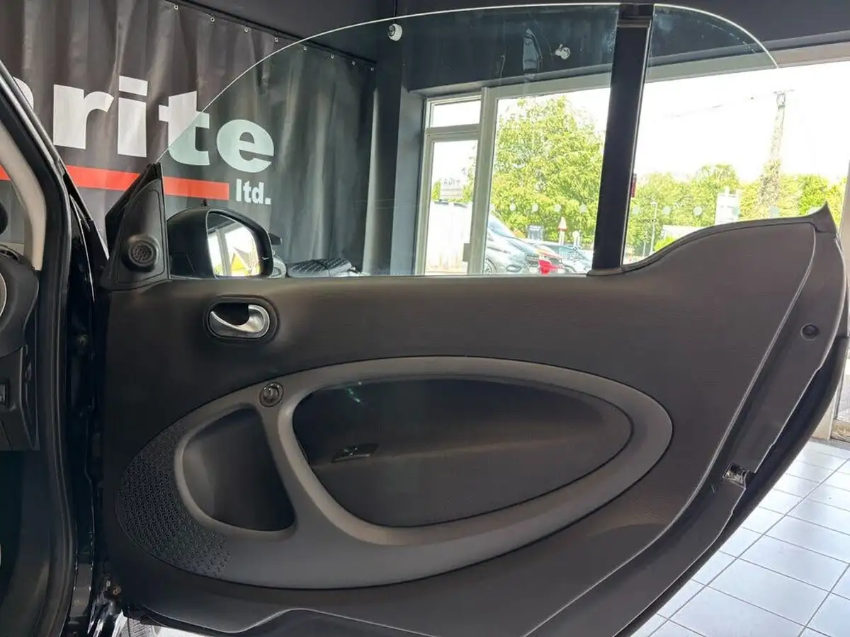 2016-smart-fortwo-09-prime-premiumss-coupe-big-53