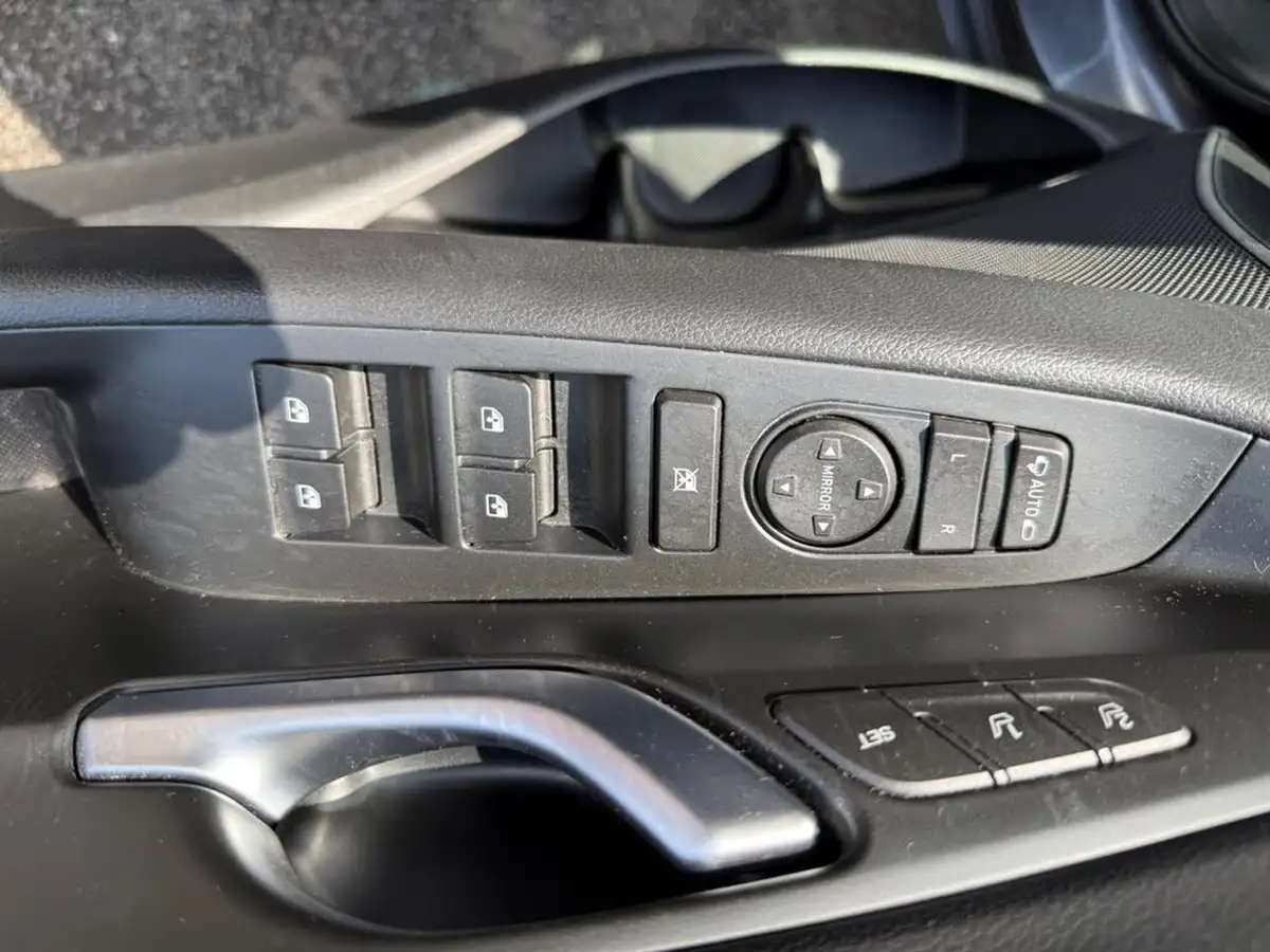 2019-hyundai-i30-14-t-gdi-n-line-nav-fastback-big-15