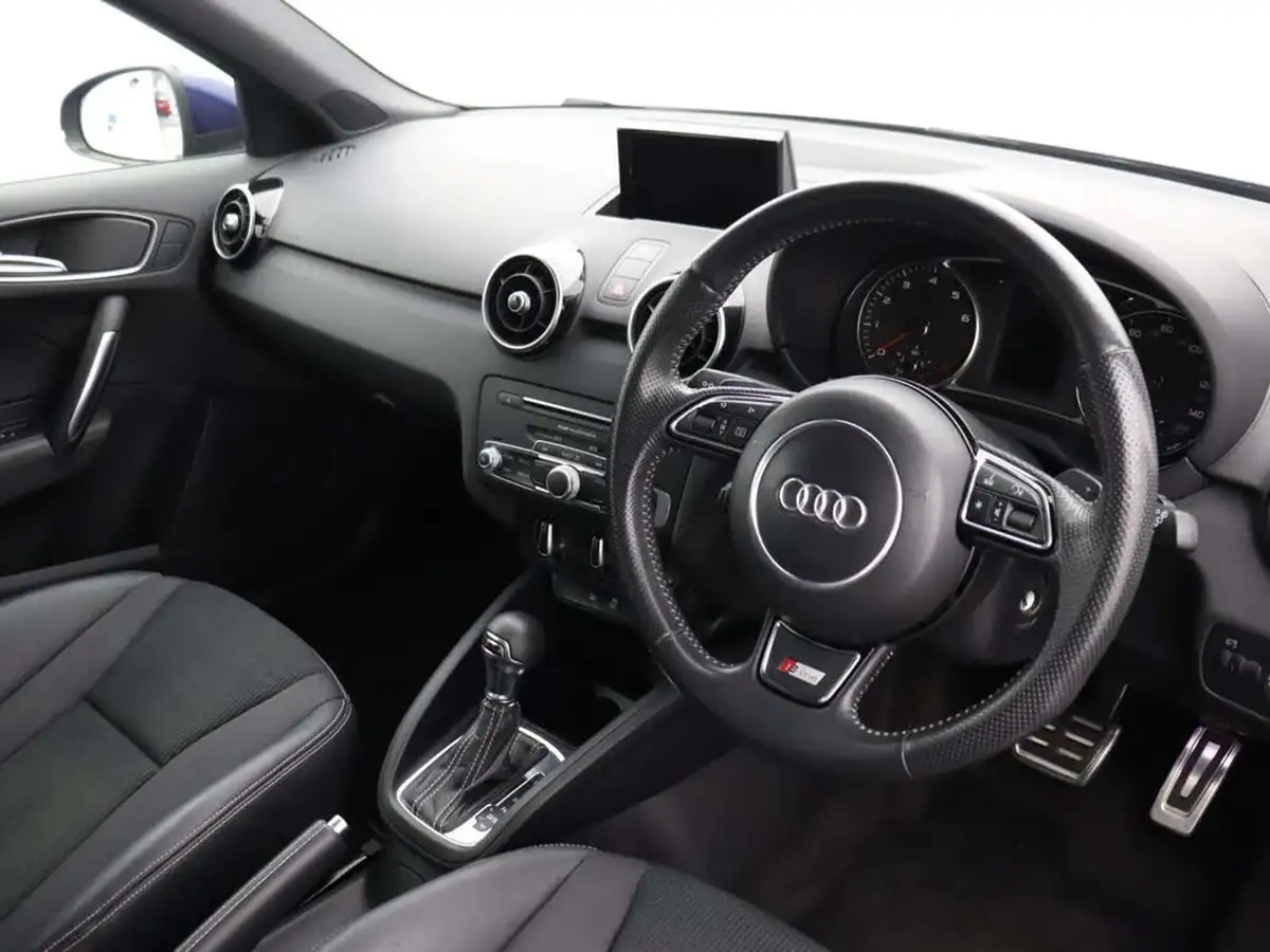 2018-audi-a1-10-tfsi-s-line-nav-sportback-5d-tronic-big-6
