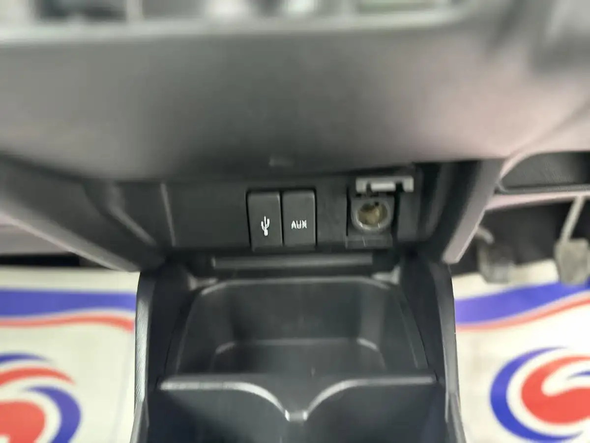 2015-honda-jazz-13-i-vtec-s-big-46