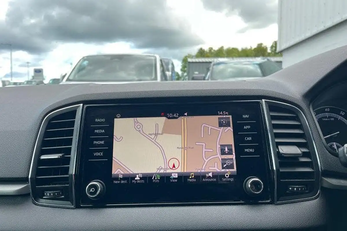2020-skoda-karoq-15-tsi-se-technology-big-28