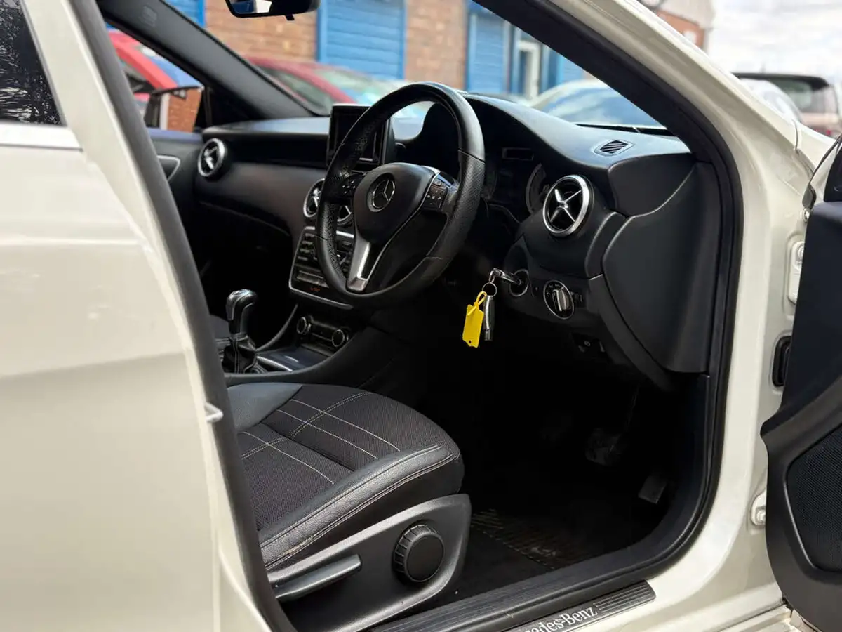 2015-mercedes-benz-a-class-15-cdi-a180-sport-109ps-big-30