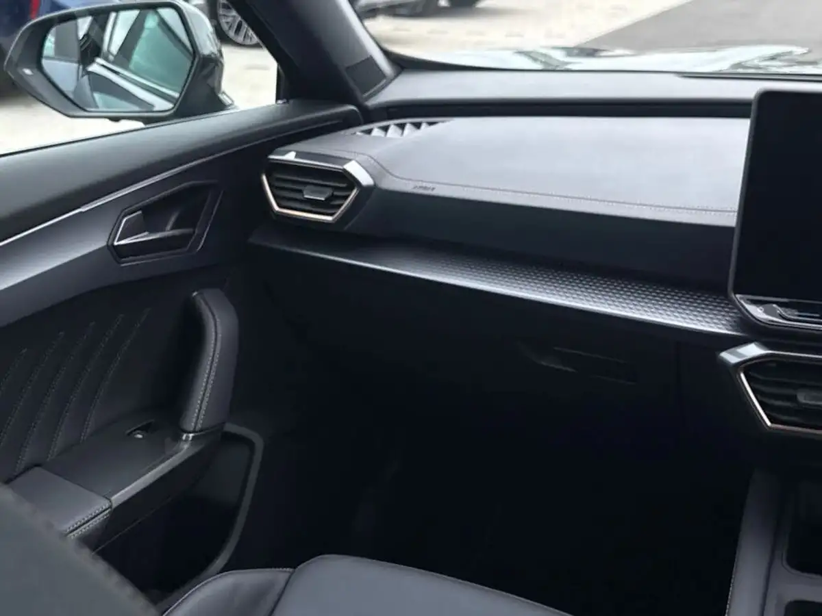 2024-cupra-formentor-15-e-hybrid-v3-big-14