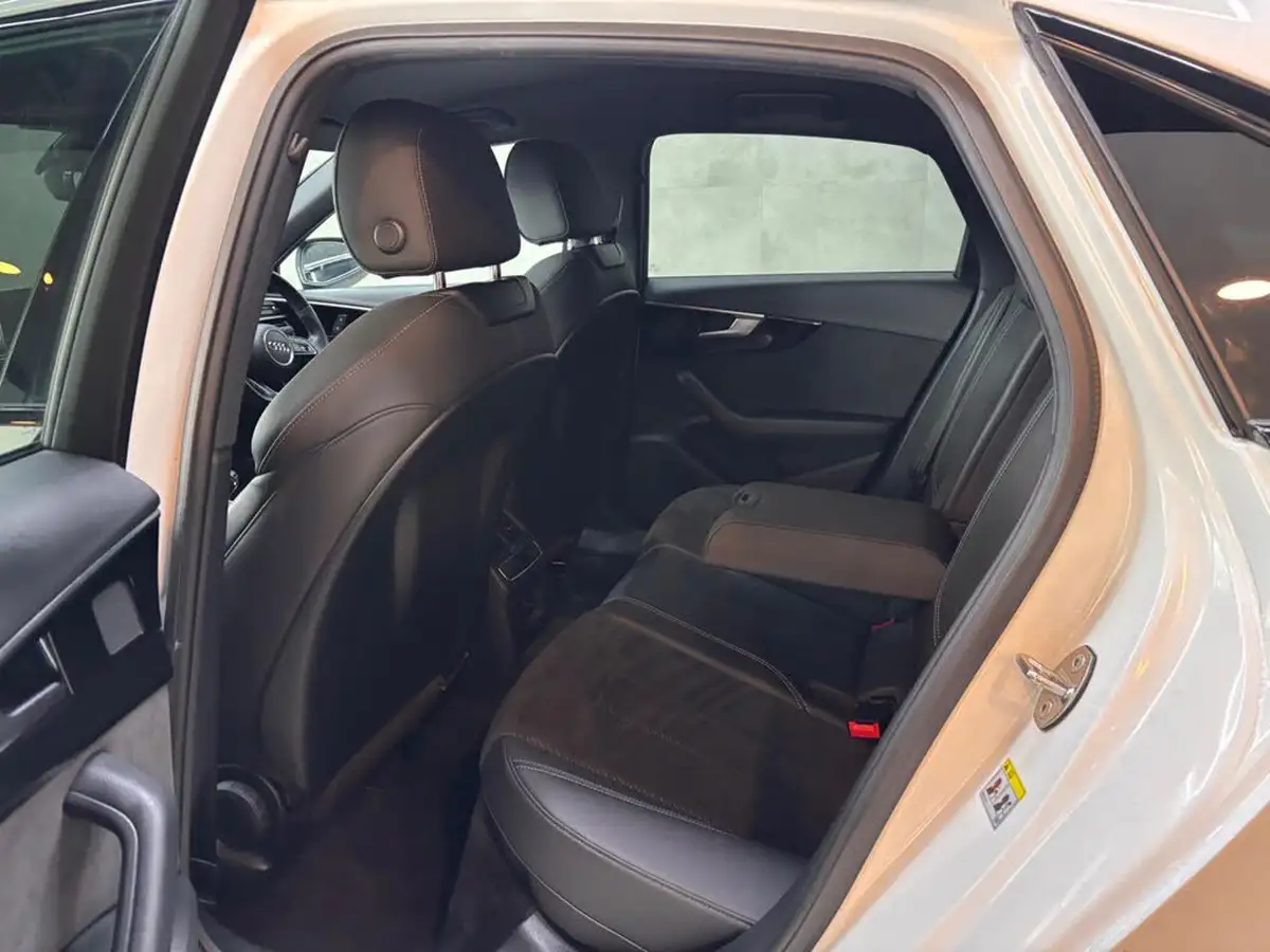 2021-audi-a4-20-35-tdi-black-edition-big-16