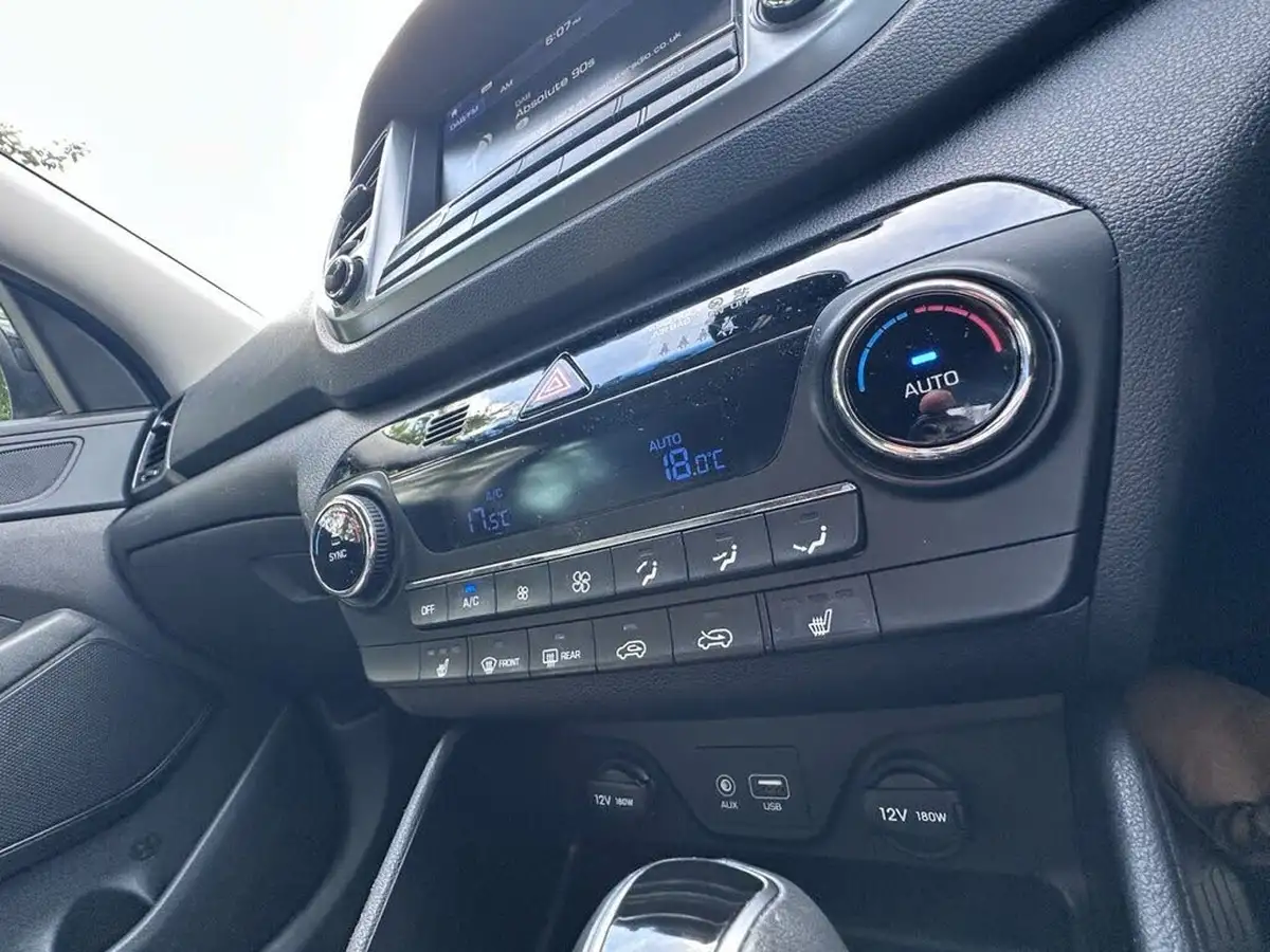 2018-hyundai-tucson-17crdi-blue-drive-premium-141ps-dct-big-18