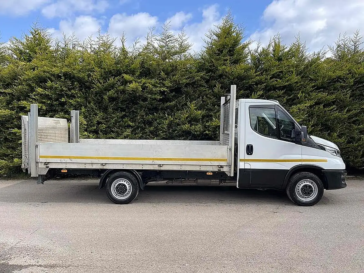 2021-iveco-daily-s-class-23td-35s14-3450-eu6-chassis-cab-hi-matic-big-4
