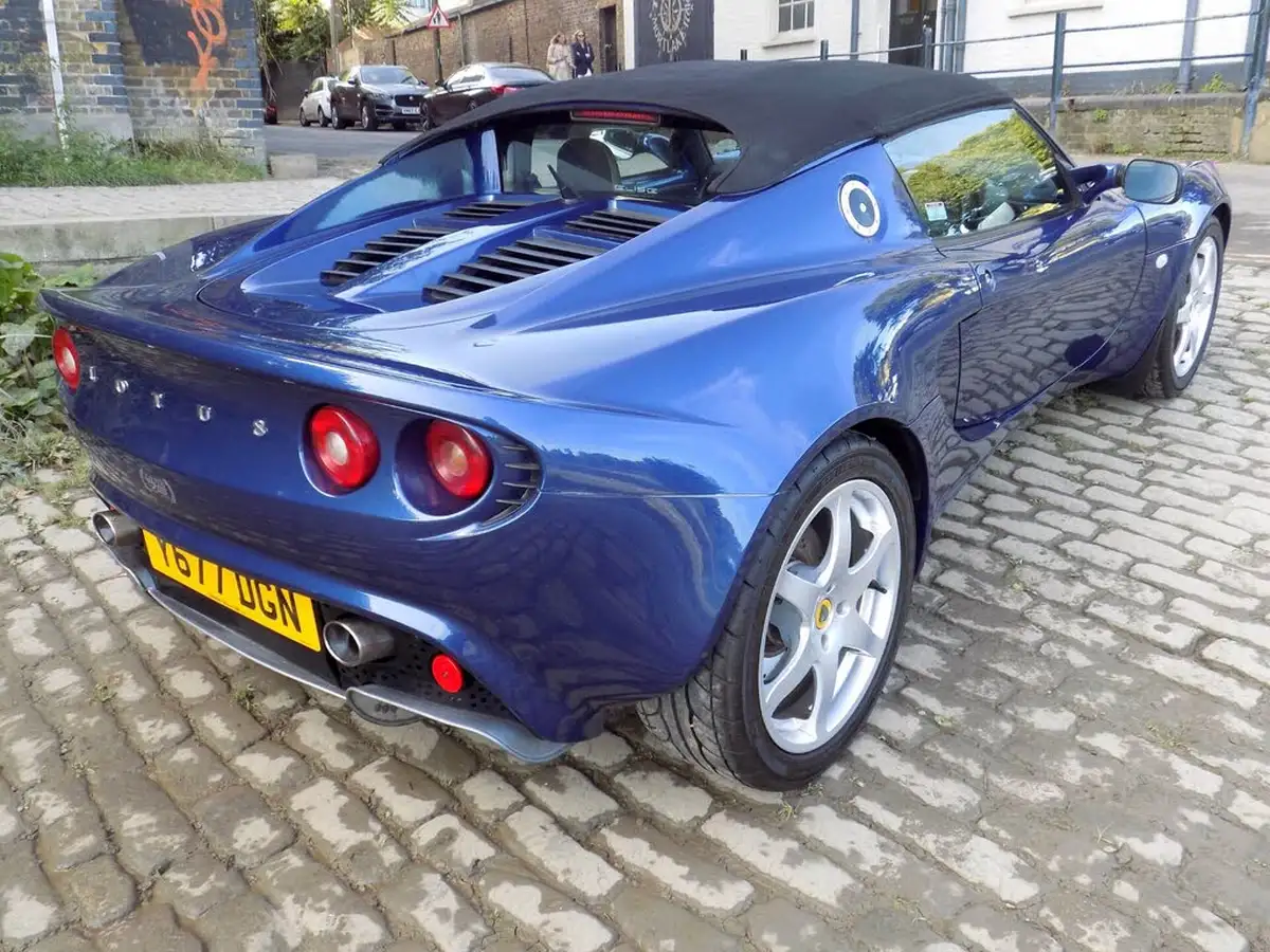 2001-lotus-elise-18-big-50