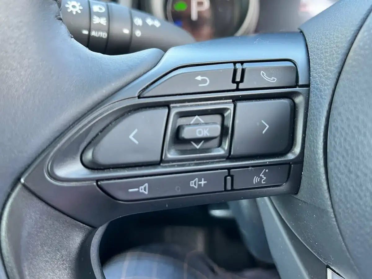 2022-toyota-yaris-cross-15-vvt-i-icon-big-49