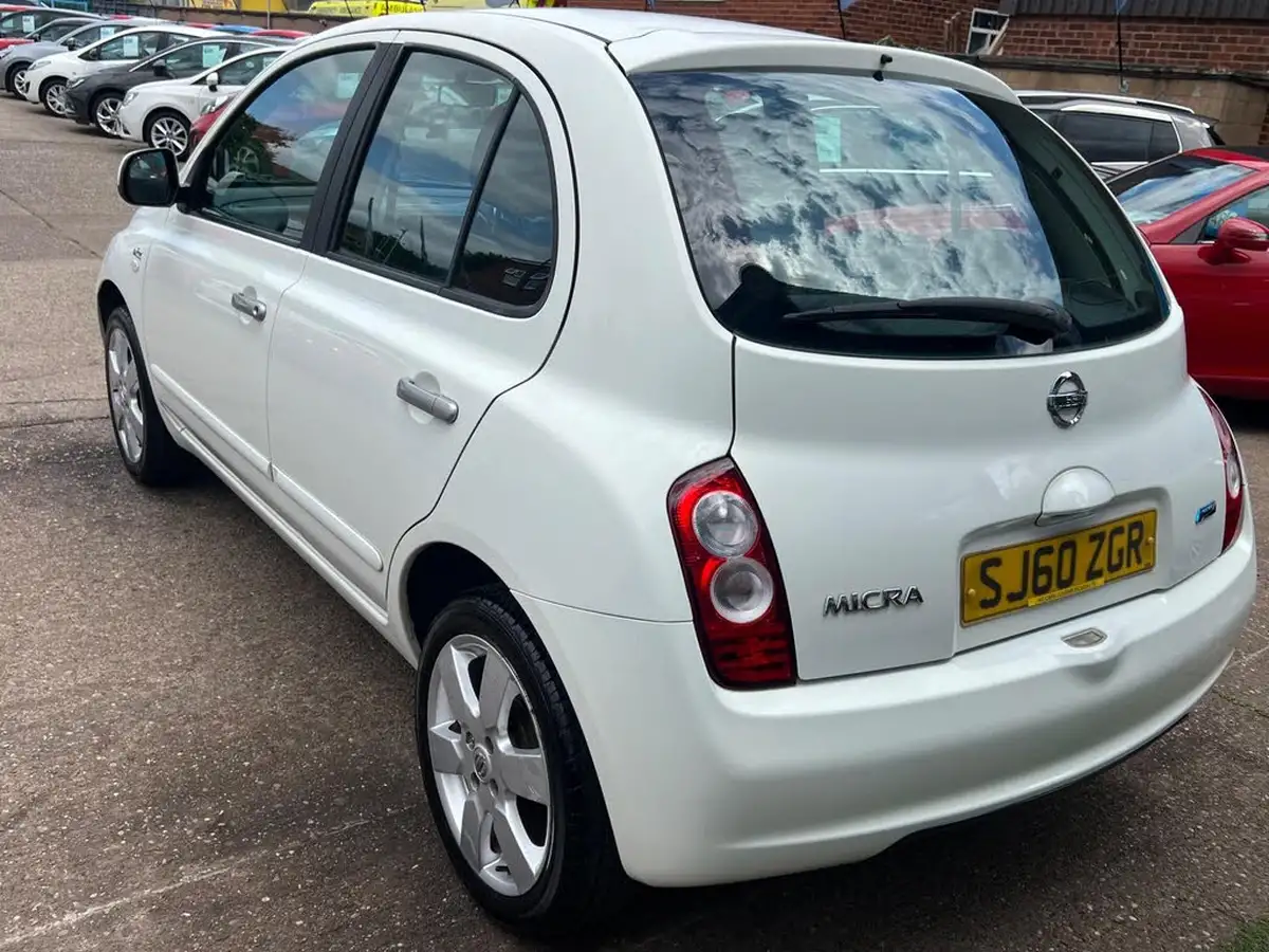2010-nissan-micra-12-n-tec-5d-big-10