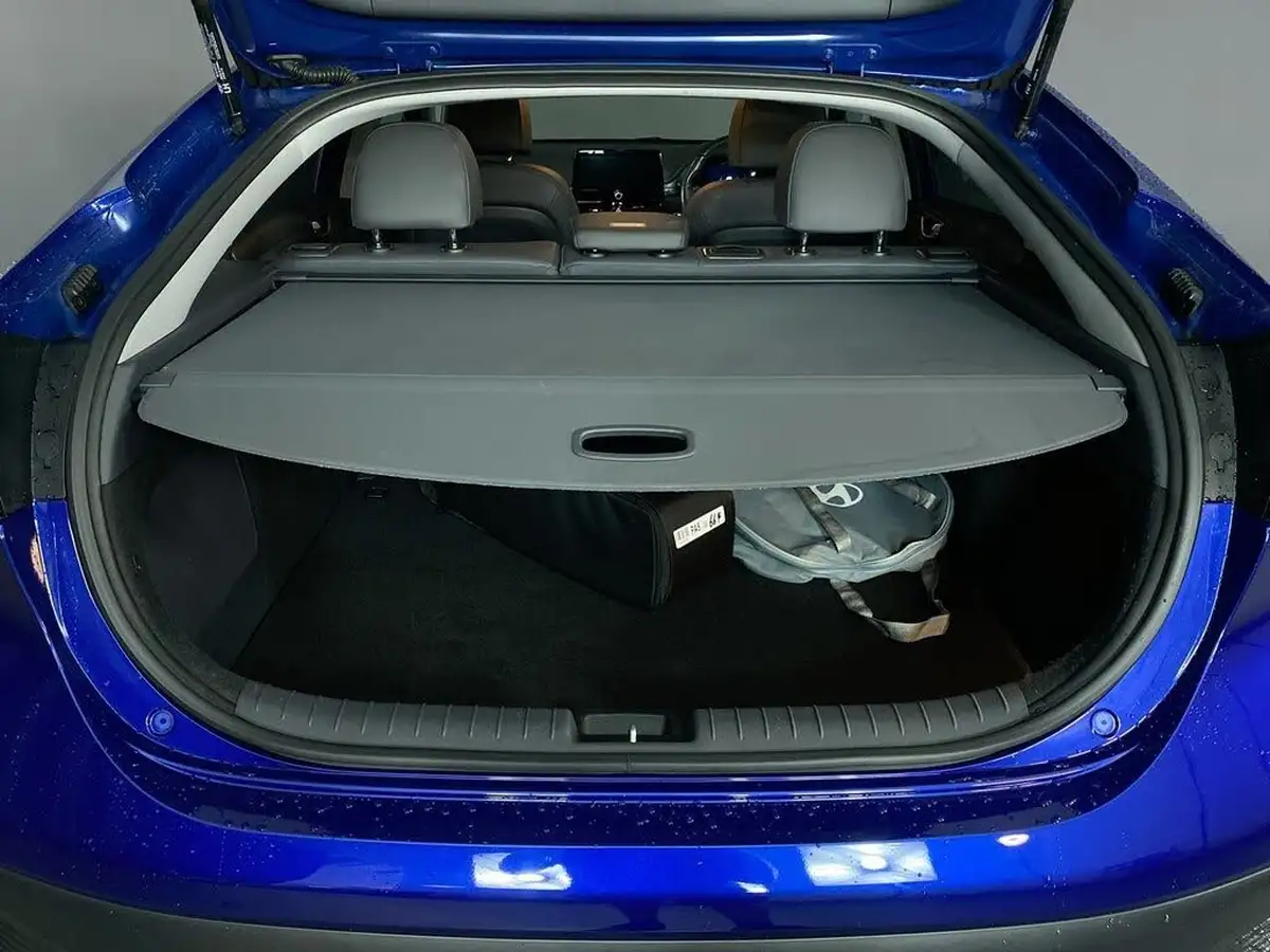 2021-hyundai-ioniq-e-premium-se-electric-100kw-big-12