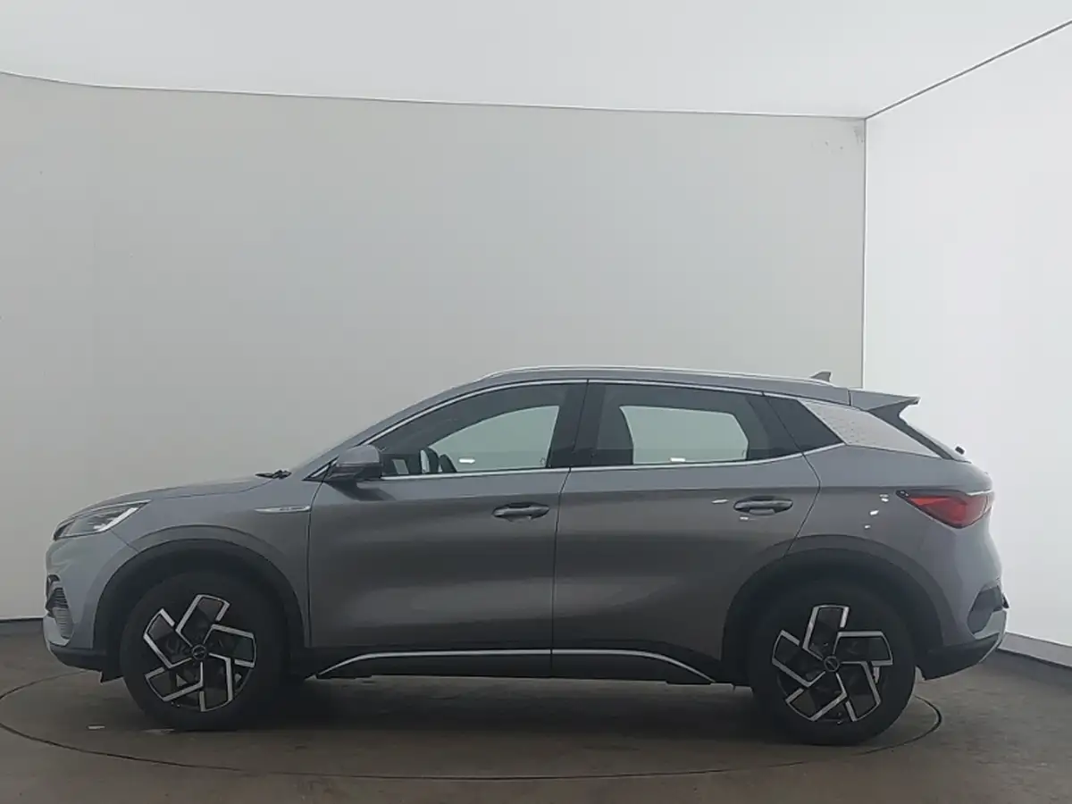 2022-kgm-ssangyong-tivoli-15-ultimate-auto-big-3
