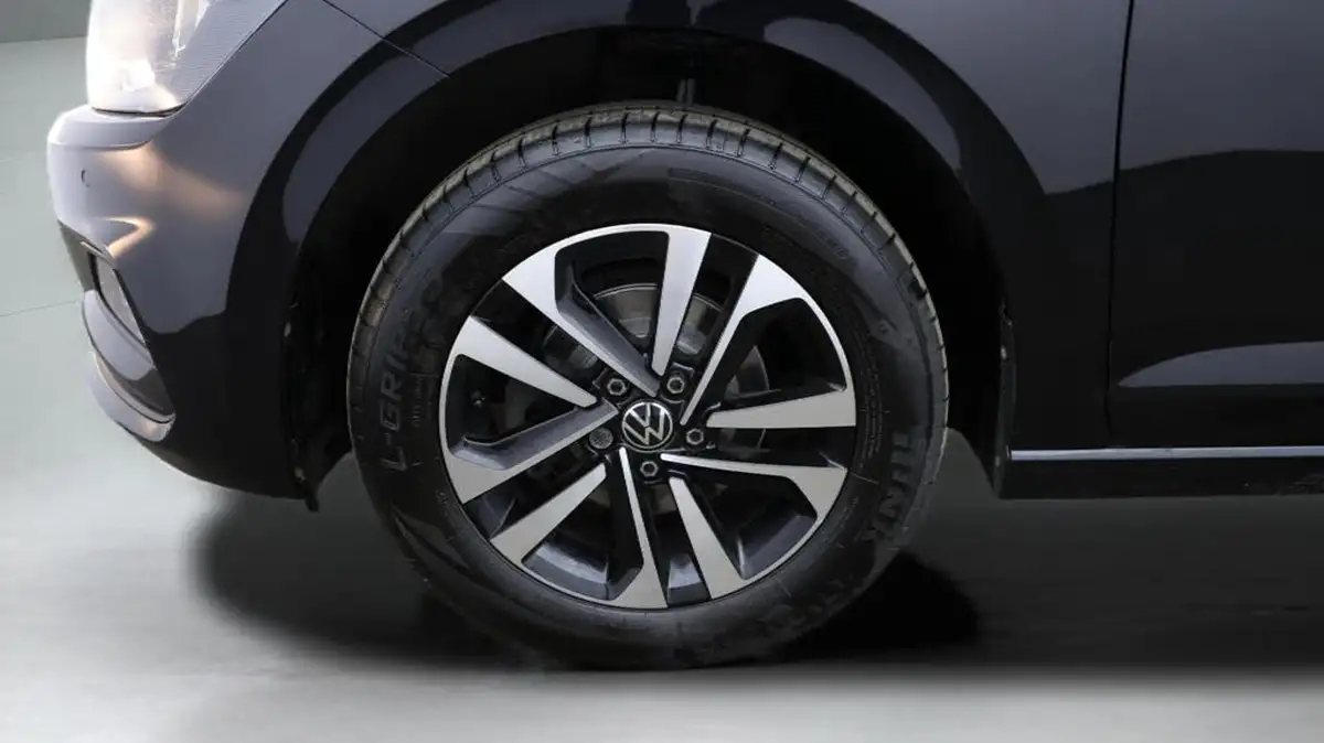 2021-volkswagen-polo-10-united-big-18