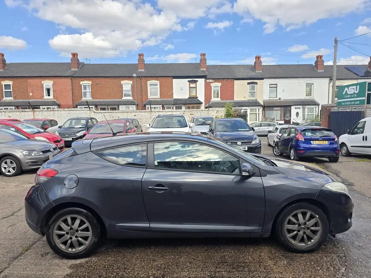 2010-renault-megane-15td-expression-15dci-86bhp-coupe-2d-big-1