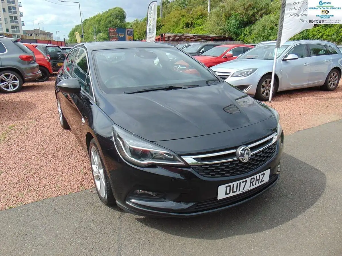 2017-vauxhall-astra-16cdti-sri-nav-136ps-ss-hatchback-big-3