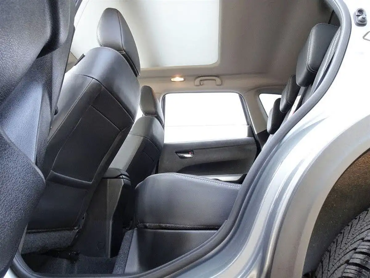 2023-suzuki-vitara-15-sz5-big-14