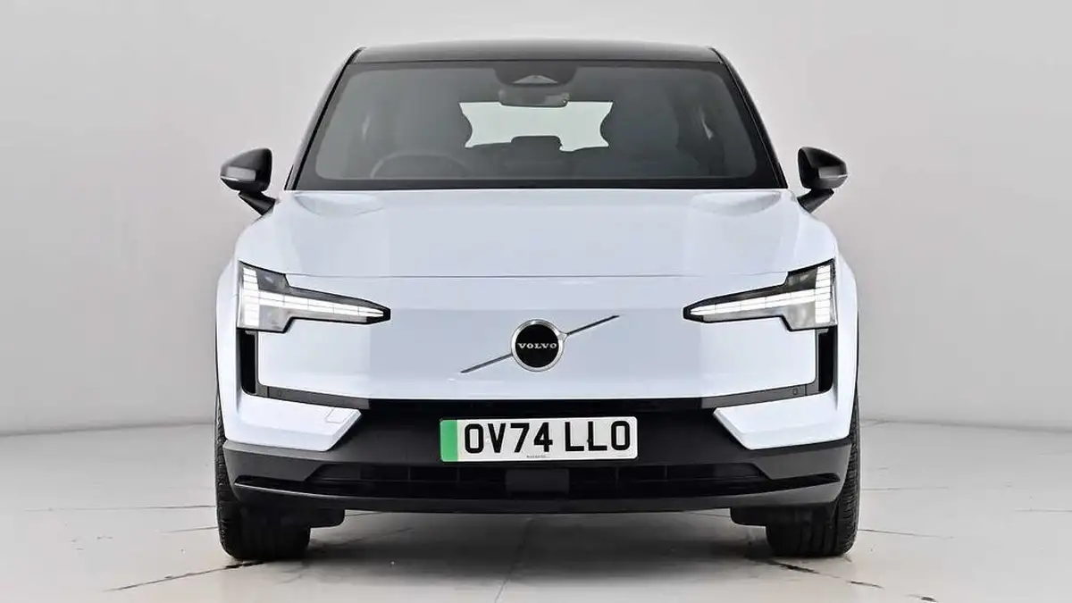 2024-volvo-ex30-e-single-motor-plus-big-7