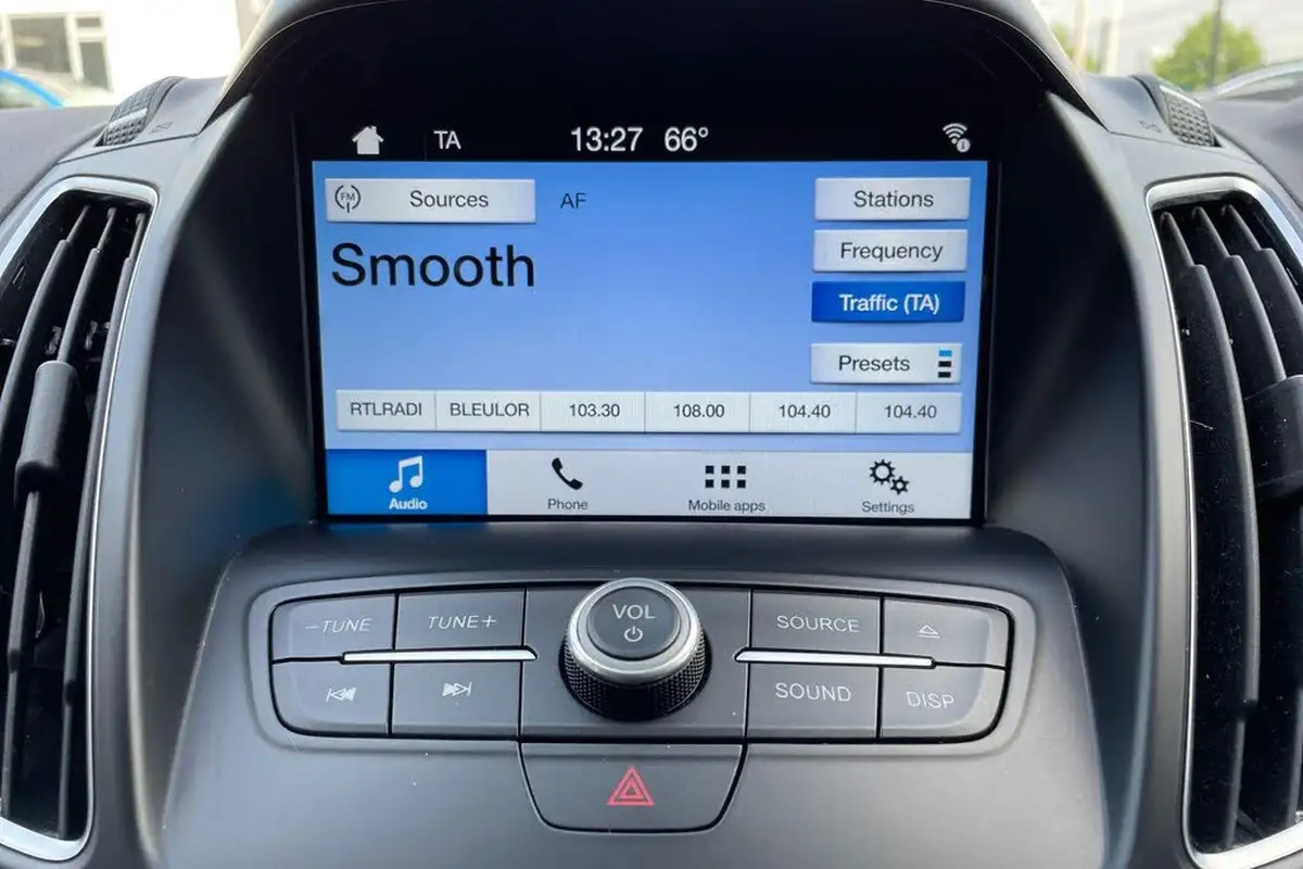 2017-ford-c-max-15tdci-titanium-powershift-big-11