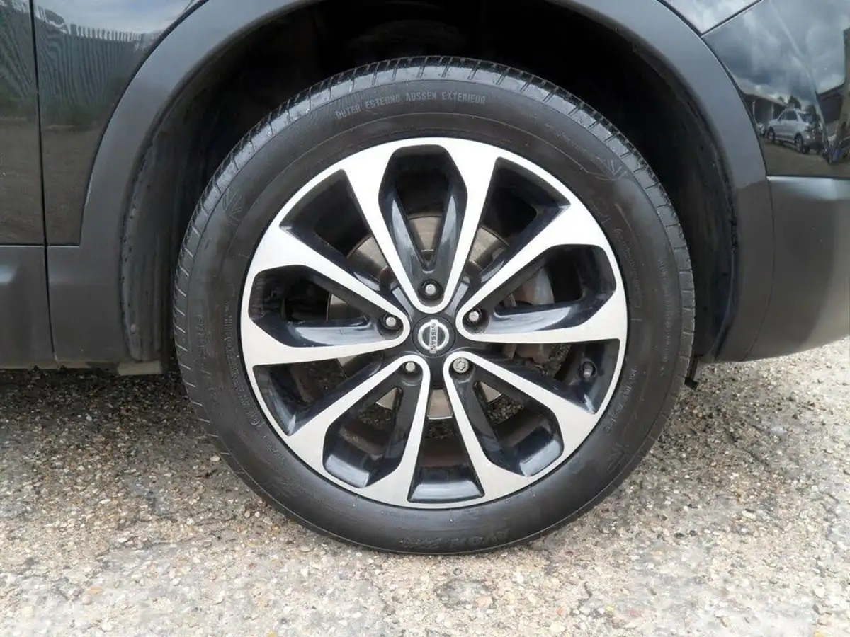 2012-nissan-qashqai-15td-n-tec-big-45