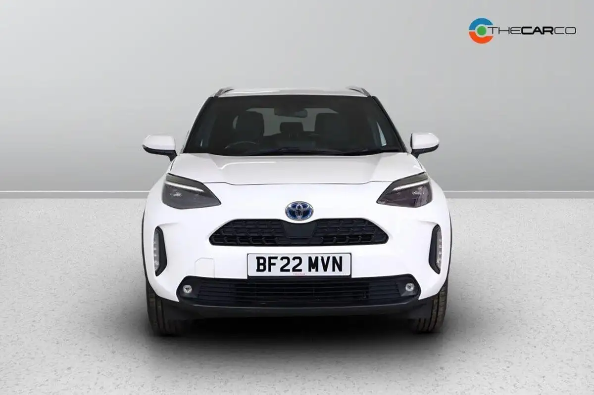 2022-toyota-yaris-15-vvt-i-design-panoramic-roof-big-4