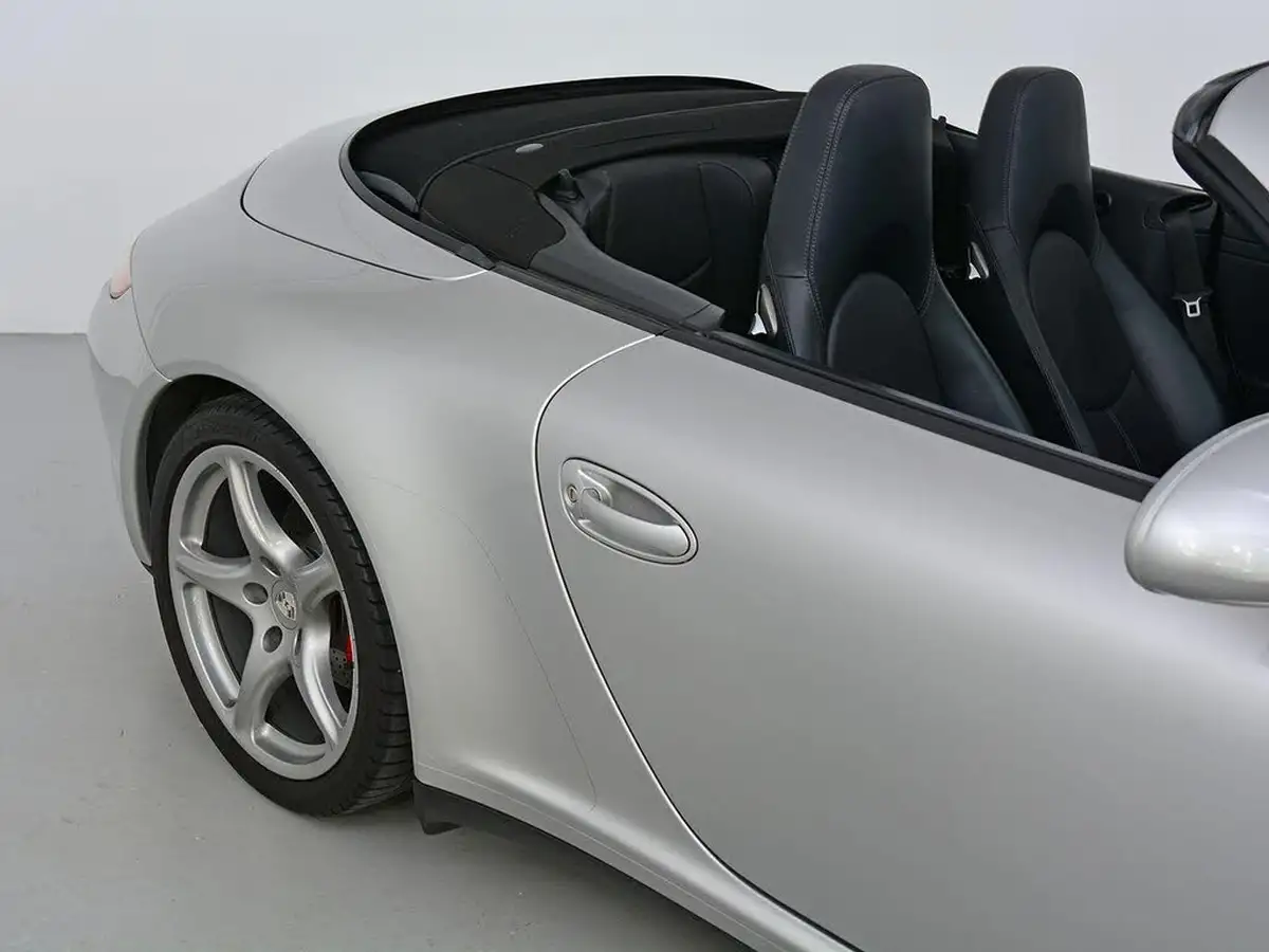 2010-porsche-911-38-carrera-4-s-cabriolet-pdk-big-12