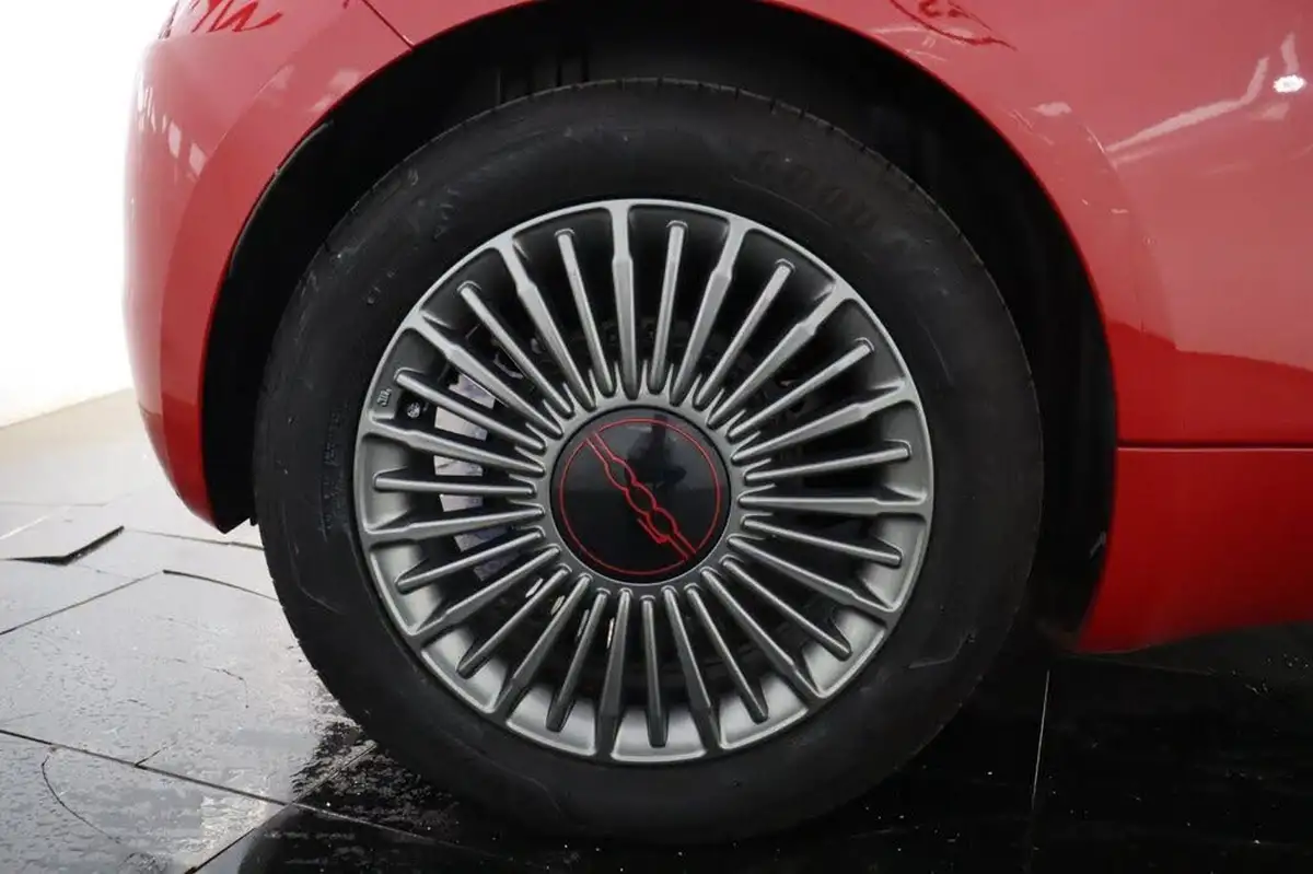 2022-fiat-500-e-red-117bhp-big-37