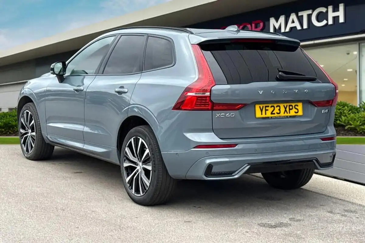 2023-volvo-xc60-20td-b4-plus-big-1