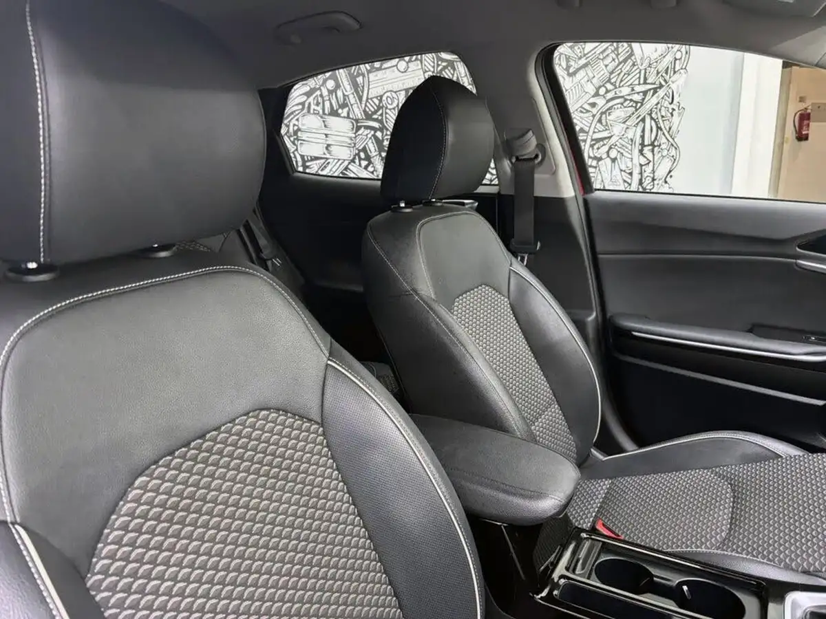 2022-kia-xceed-15-t-gdi-3-big-24