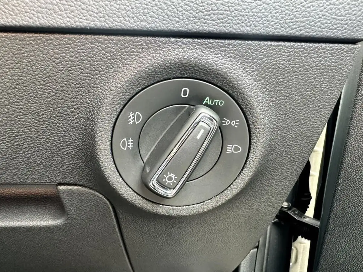 2020-skoda-karoq-15-tsi-se-l-dsg-big-29