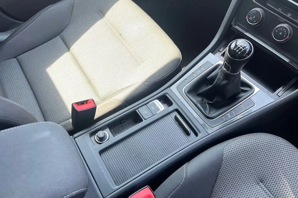 2019-volkswagen-golf-10-tsi-match-hatchback-5d-big-22