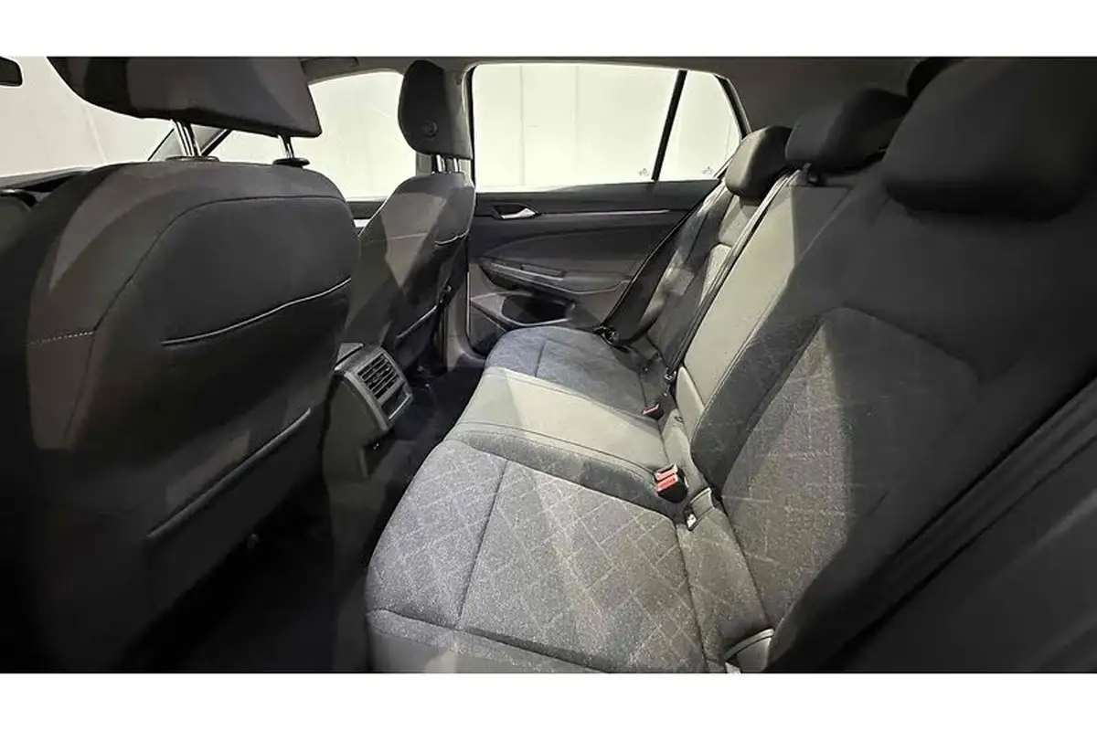 2022-volkswagen-golf-20tdi-life-hatchback-big-20