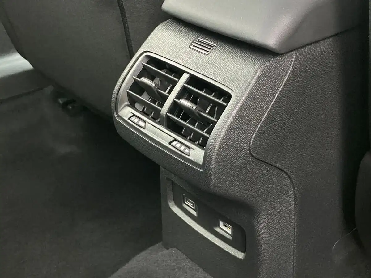 2023-citroen-c4-12-puretech-c-series-edition-big-37
