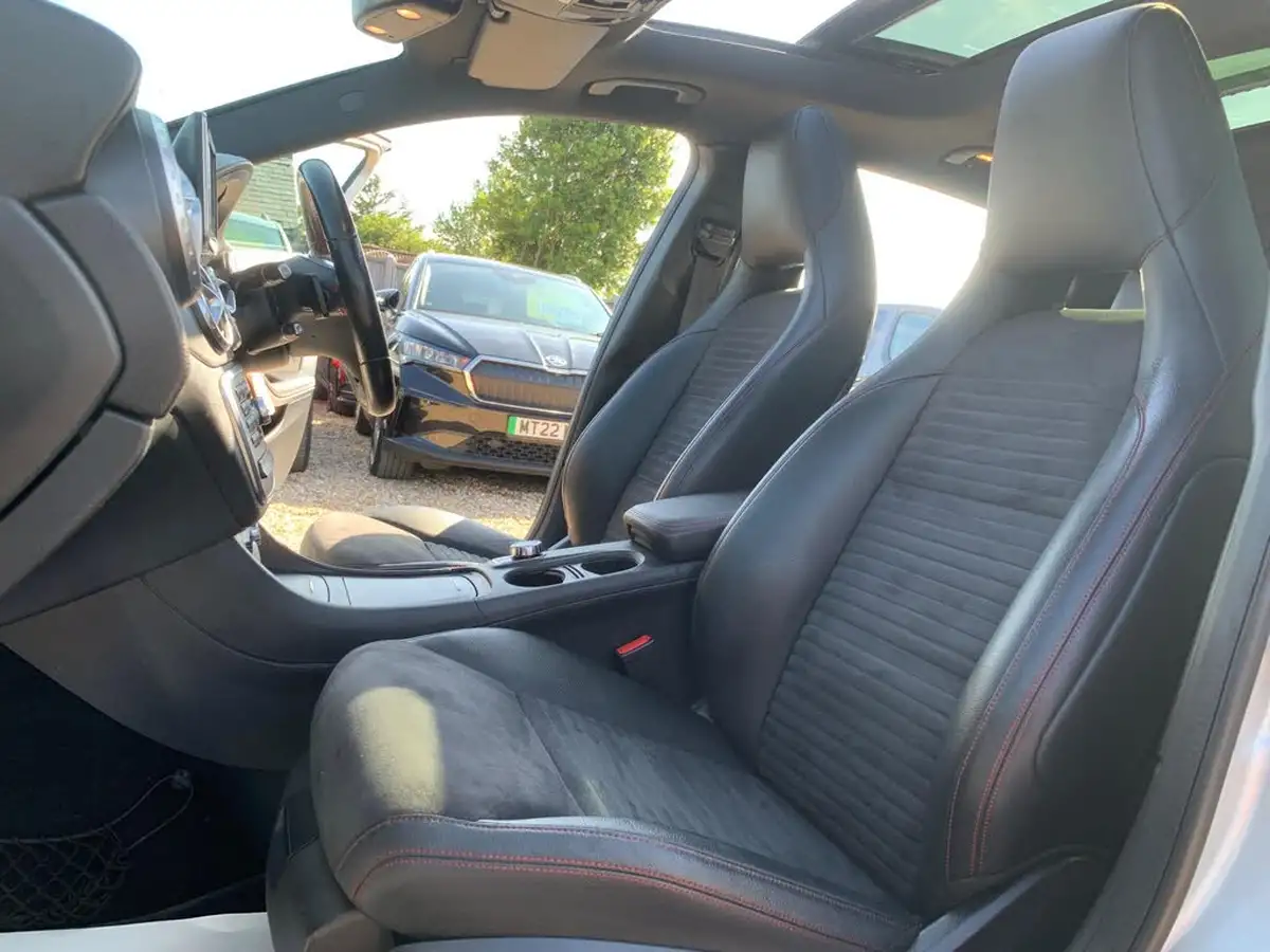 2015-mercedes-benz-gla-class-21cdi-amg-line-168bhp-premium-plus-4matic-big-35