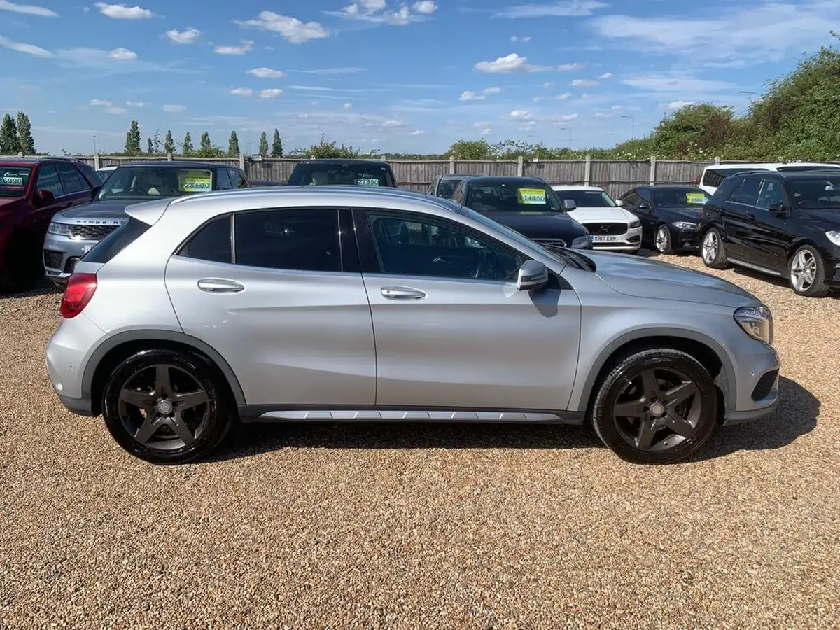 2015-mercedes-benz-gla-class-21cdi-amg-line-168bhp-premium-plus-4matic-big-7
