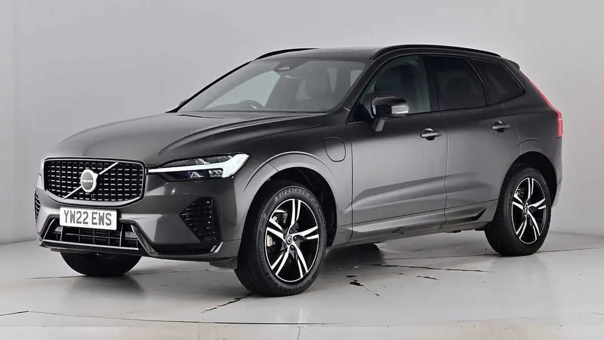 2022-volvo-xc60-20-t6-r-design-350bhp-plug-in-hybrid-big-3