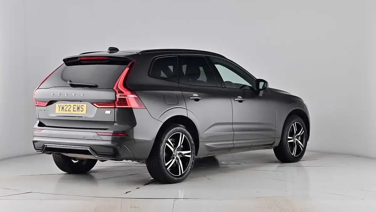2022-volvo-xc60-20-t6-r-design-350bhp-plug-in-hybrid-big-75