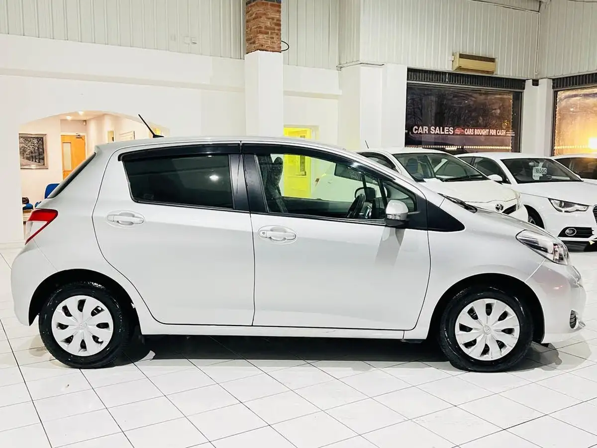 2011-toyota-yaris-133-tr-99bhp-5d-m-drive-s-big-5