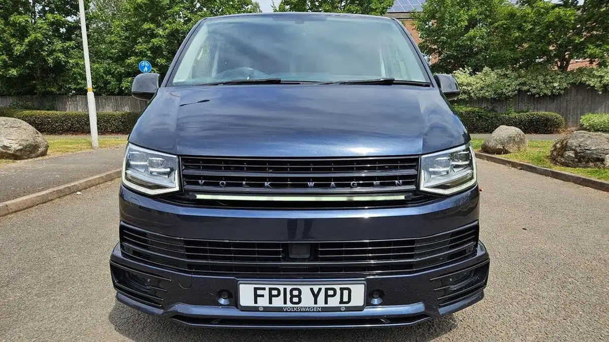 2018-volkswagen-transporter-20bitdi-t30-highline-bmt-swb-panel-van-dsg-big-6