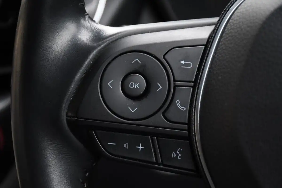 2020-toyota-corolla-18-vvt-i-icon-spare-wheel-touring-sports-5d-big-28
