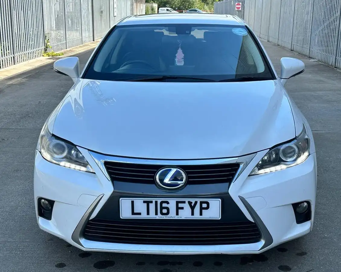 2016-lexus-ct-200h-18-advance-plus-big-1