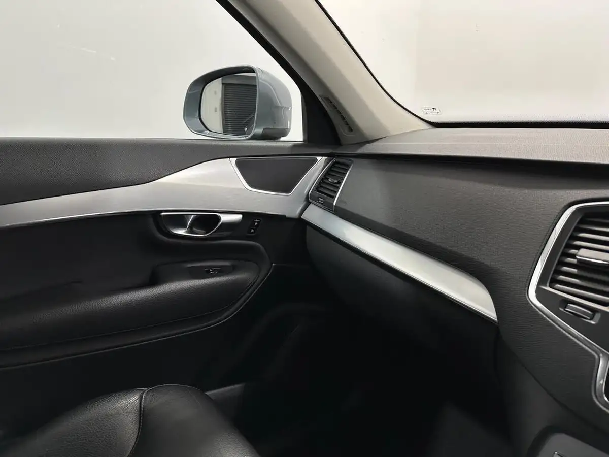 2017-volvo-xc90-20td-d5-momentum-awd-auto-big-25