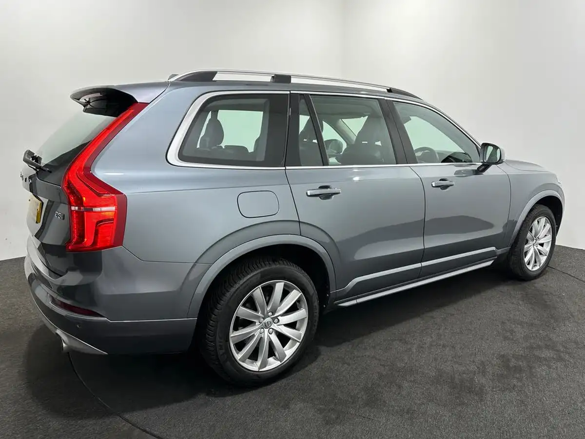 2017-volvo-xc90-20td-d5-momentum-awd-auto-big-53