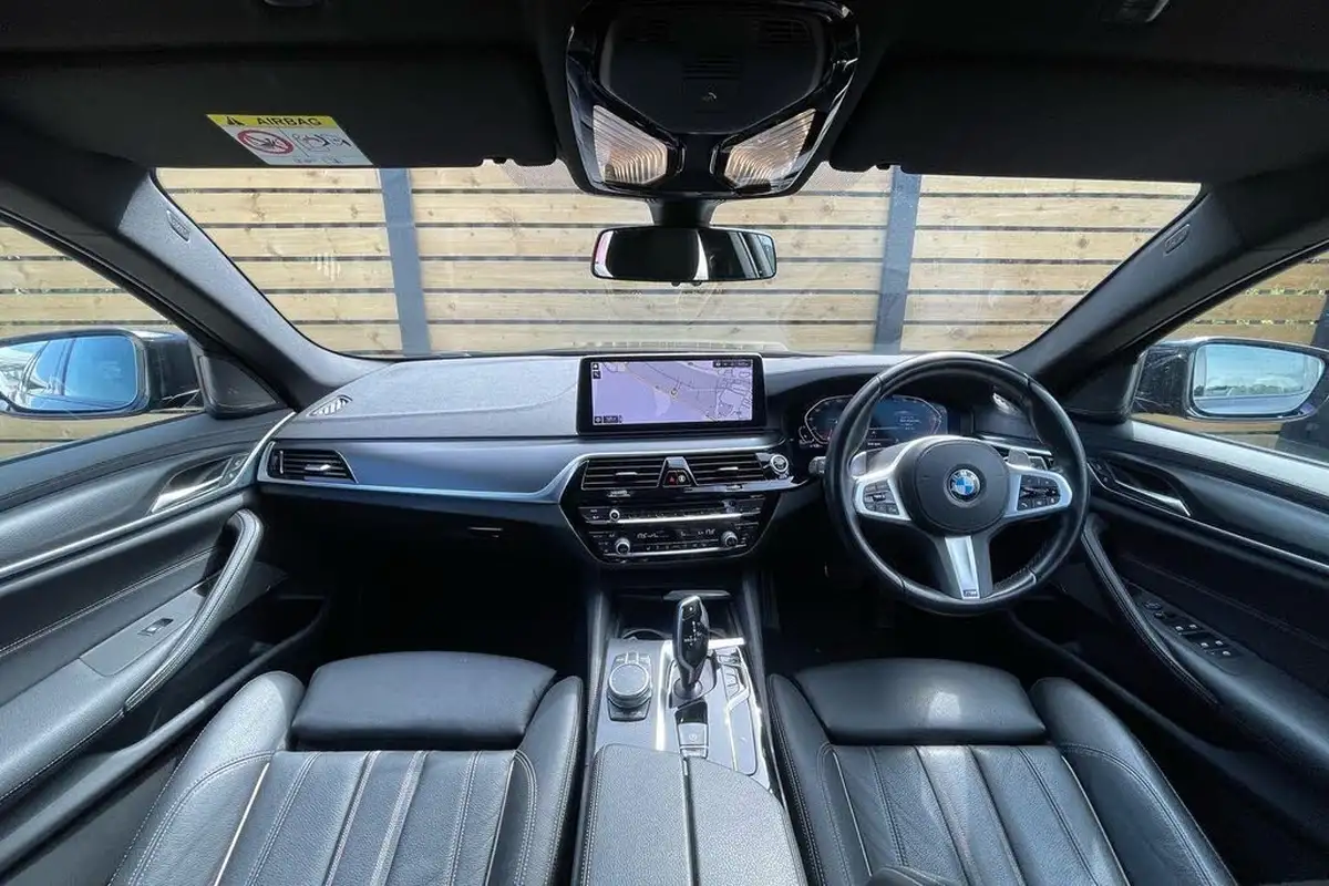 2021-bmw-5-series-20td-520d-m-sport-mht-touring-5d-big-28