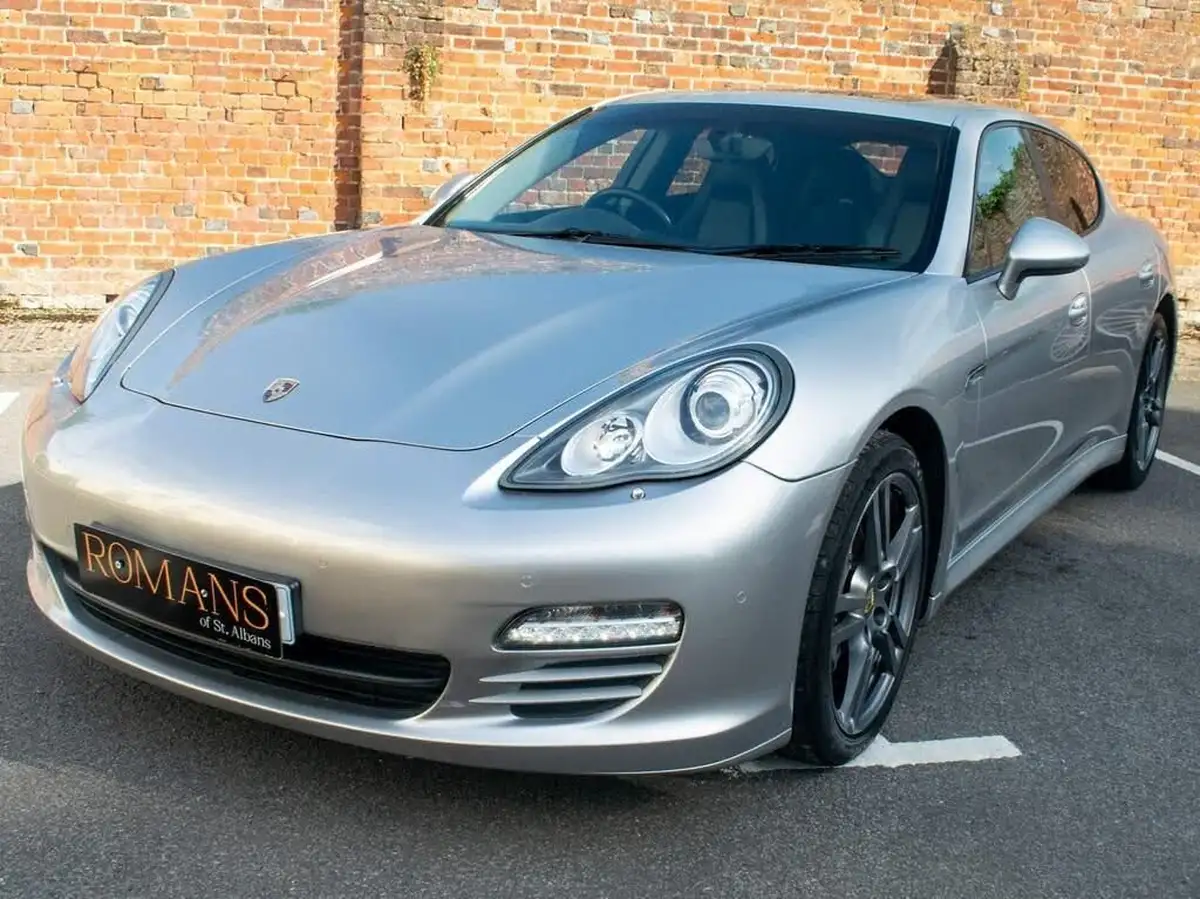 2010-porsche-panamera-36-4-big-8