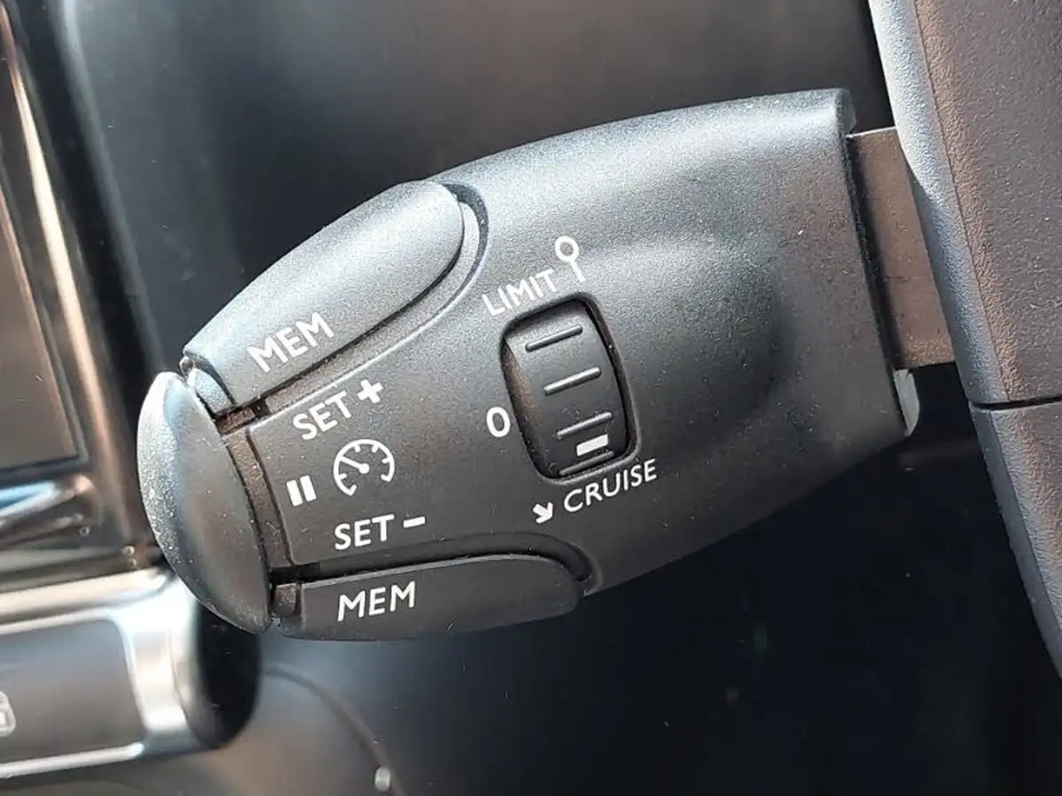 2022-citroen-c3-12-puretech-c-series-edition-83ps-ss-big-13